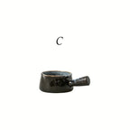 Esta Versátil Taça de Cerâmica para Molhos é Coada a Altas Temperaturas e Tem um Acabamento Brilhante. Pode Acomodar até 20ml, Tornando-a Perfeita para Óleos, Vinagres, Molhos de Soja e Diferentes Tipos de Molhos.
