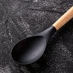 Conjunto de 5 peças, Conjunto de Utensílios de Cozinha em Silicone, Conjunto de Ferramentas de Cozinha para Cozinhar de Forma Segura, Conjunto de Utensílios Antiaderentes com Cabos de Madeira, Utensílios de Cozinha Modernos Laváveis, Acessórios de Cozinha, Gadgets de Cozinha, Adições Essenciais para a Cozinha