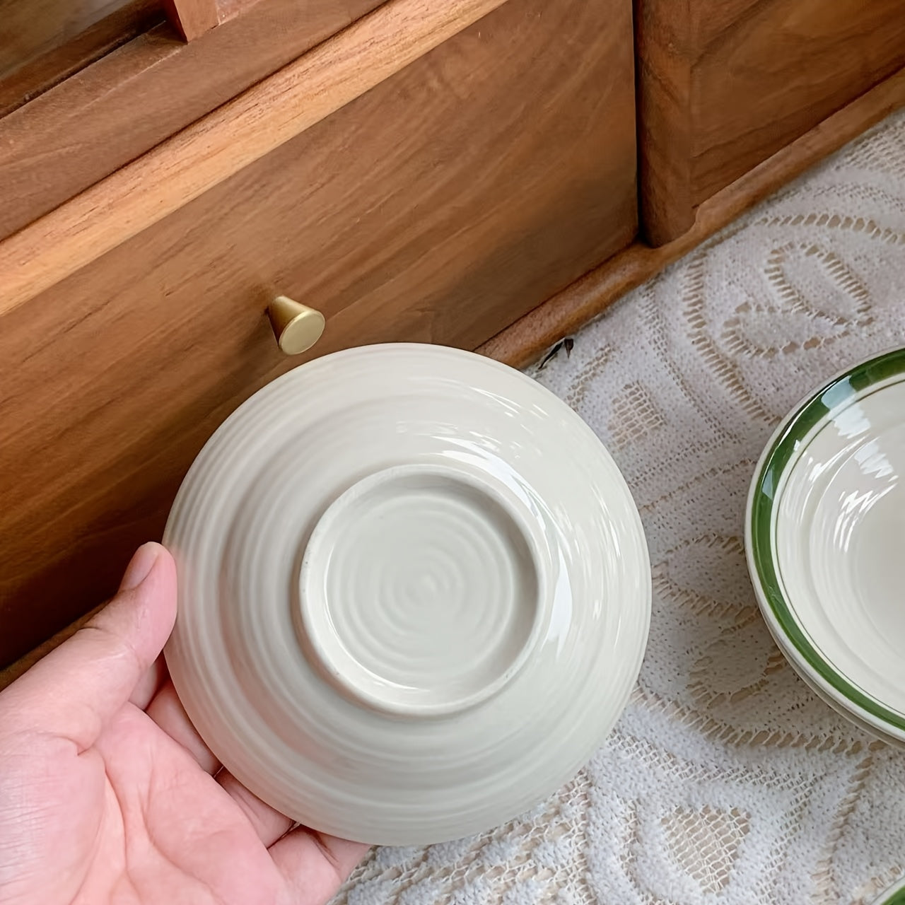 Conjunto de 4 Pratos de Cerâmica às Riscas com Bordas Verdes - Taças de Molho para Imersão de Cor Sólida Fáceis, Pratos de Snacks de 4,5 polegadas, Taças de Sobremesa, Adequadas para Cozinhas Domésticas e Restaurantes, para Servir Condimentos, Marmeladas, Sushi, Ketchup, Churrascos, Festas, Bolos