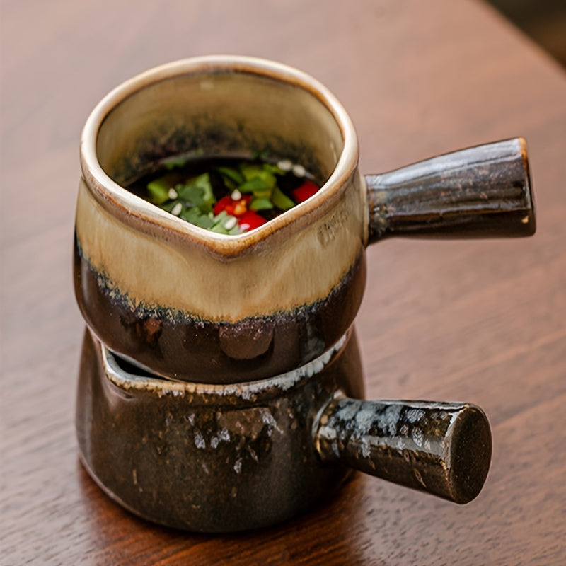 Esta Versátil Taça de Cerâmica para Molhos é Coada a Altas Temperaturas e Tem um Acabamento Brilhante. Pode Acomodar até 20ml, Tornando-a Perfeita para Óleos, Vinagres, Molhos de Soja e Diferentes Tipos de Molhos.