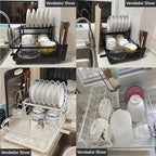Suporte de Pratos de Aço Carbono de Dois Níveis 2025 com Sistema de Drenagem, Porta-Talheres e Gancho para Copos - Organizador de Cozinha Moderno Preto que Economiza Espaço com Prateleira de Armazenamento Inferior, Suporte de Secagem de Pratos para Bancada, Design Robusto em Forma de A, Não Requer Eletricidade, Acabamento Preto Elegante, Durável e Fácil de Montar, Ideal para Cozinhas Pequenas - Escorredor de Pratos e Prateleira de Armazenamento em Um, Suportes de Pratos para Secagem, Suporte ...