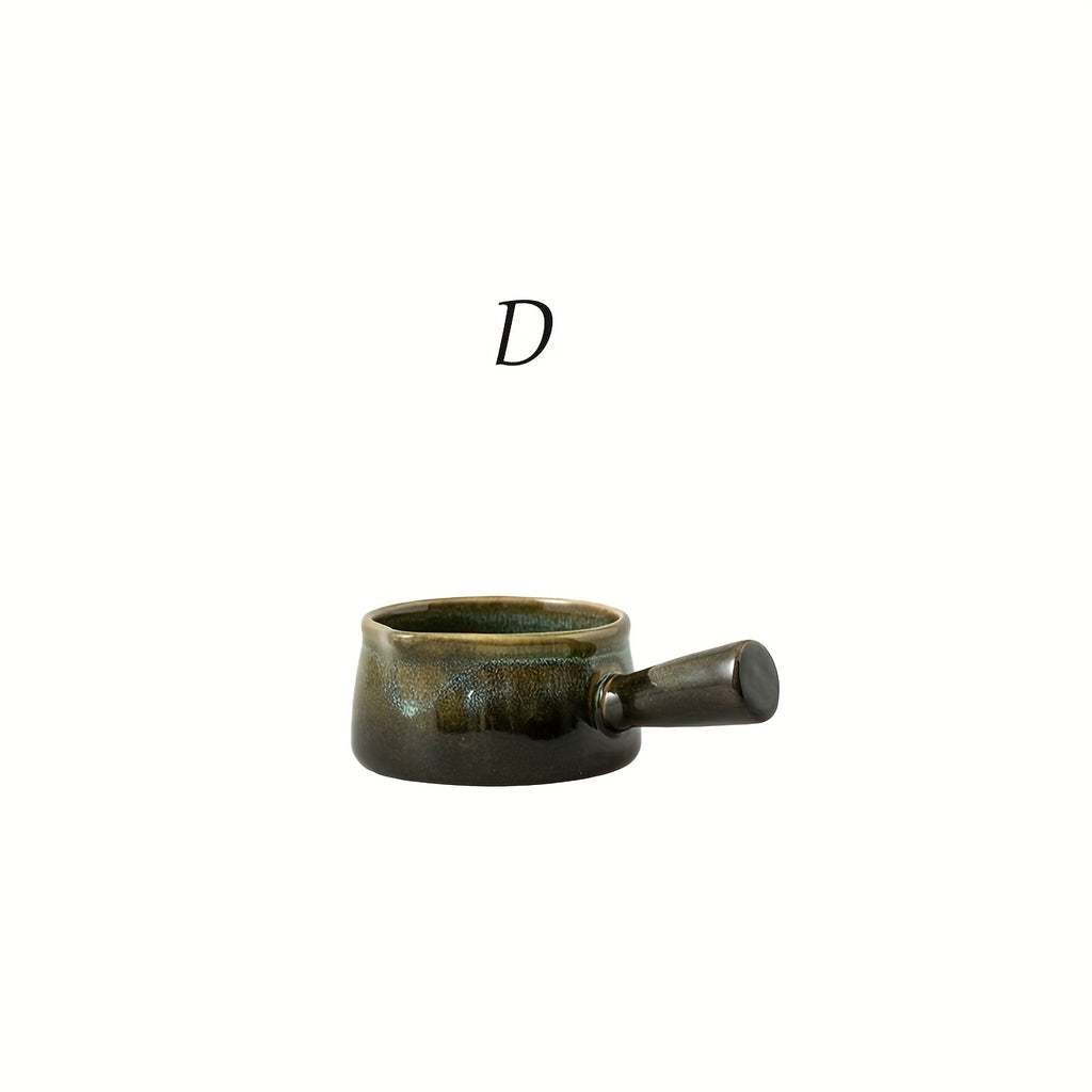 Esta Versátil Taça de Cerâmica para Molhos é Coada a Altas Temperaturas e Tem um Acabamento Brilhante. Pode Acomodar até 20ml, Tornando-a Perfeita para Óleos, Vinagres, Molhos de Soja e Diferentes Tipos de Molhos.