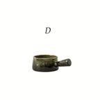 Esta Versátil Taça de Cerâmica para Molhos é Coada a Altas Temperaturas e Tem um Acabamento Brilhante. Pode Acomodar até 20ml, Tornando-a Perfeita para Óleos, Vinagres, Molhos de Soja e Diferentes Tipos de Molhos.